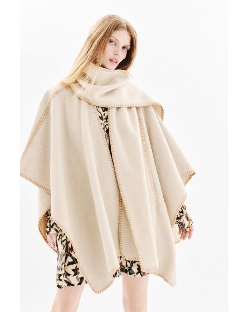 Poncho Hester creme