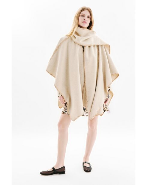 Poncho Hester creme
