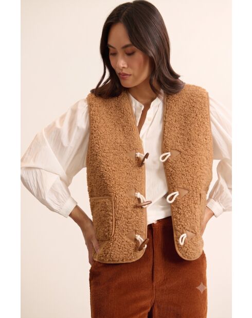 Beigefarbene Wolljacke Polette