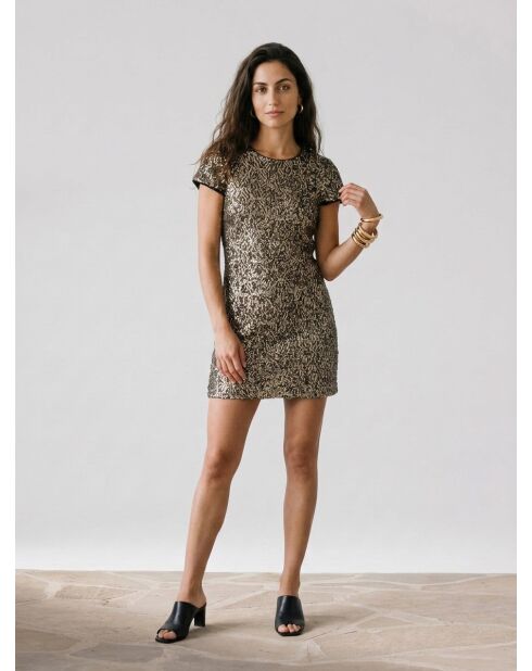 Kurzes Kleid mit goldenen Pailletten