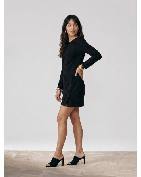 Langärmliges Kurzkleid aus Ziegenleder in Schwarz