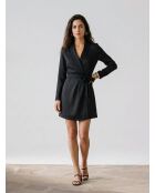 Schwarzes langärmliges Kurzkleid
