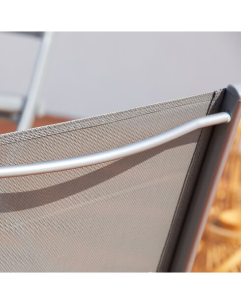 Lot de 4 chaises en acier Kivana grises - 56x45x85 cm