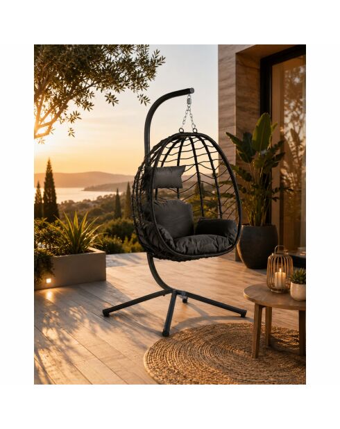 Fauteuil suspendu en résine effet rotin Norale noir - 95x95x197 cm