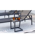 Lot de 2 transats et une table d'appoint Parivo noir - 3 pièces