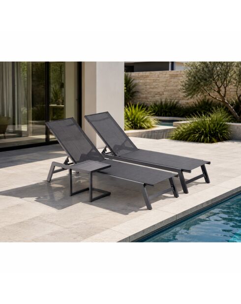 Lot de 2 transats et une table d'appoint Nelina noir - 3 pièces
