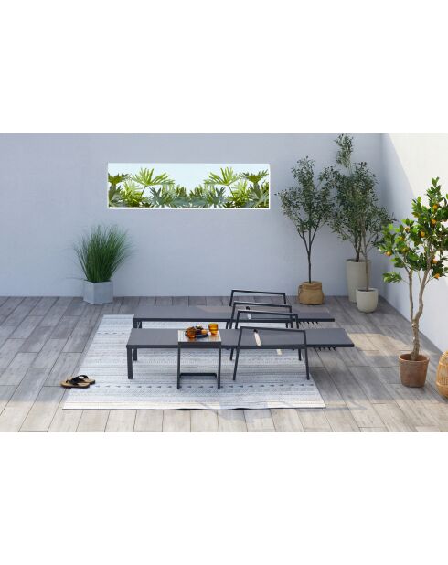 Lot de 2 transats et une table d'appoint Parivo gris - 3 pièces
