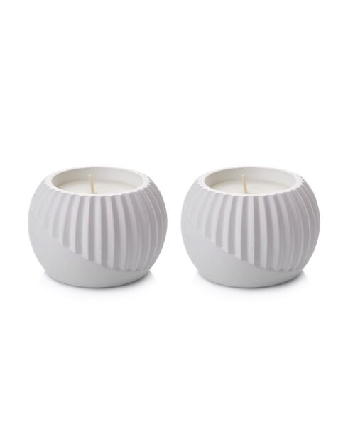 2 Stück weiße Sedas Kozeda Kerzen - 9x9x6 cm