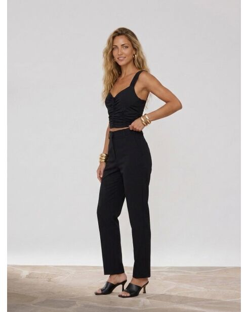Crop top met zwarte drapering