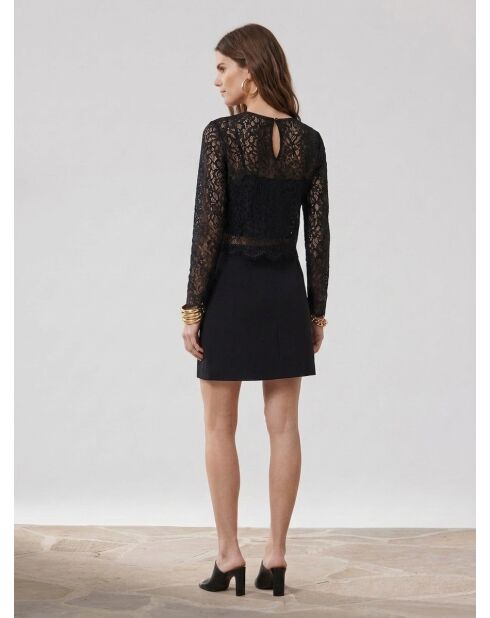 Schwarzes Crop-Top aus Spitze
