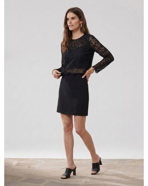 Schwarzes Crop-Top aus Spitze