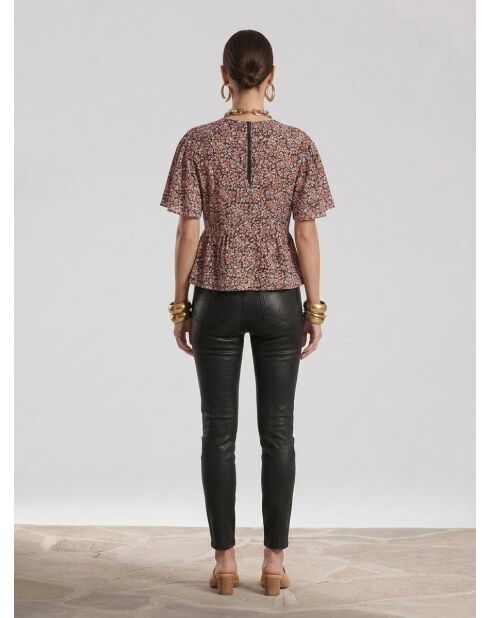 Roze top met bloemenprint en ruches