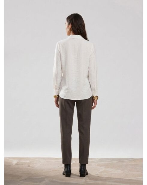 Camicia a manica lunga con cravatta e drappeggio ecru