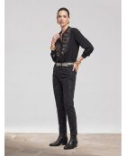 Zwart hemd met pareldetails