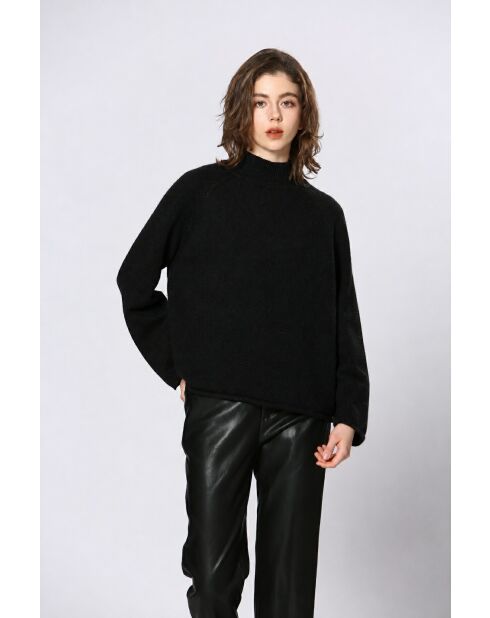 Maglione nero Daphne