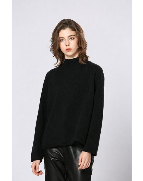 Maglione nero Daphne