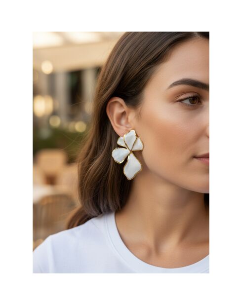 Polynesische goud/witte oorbellen