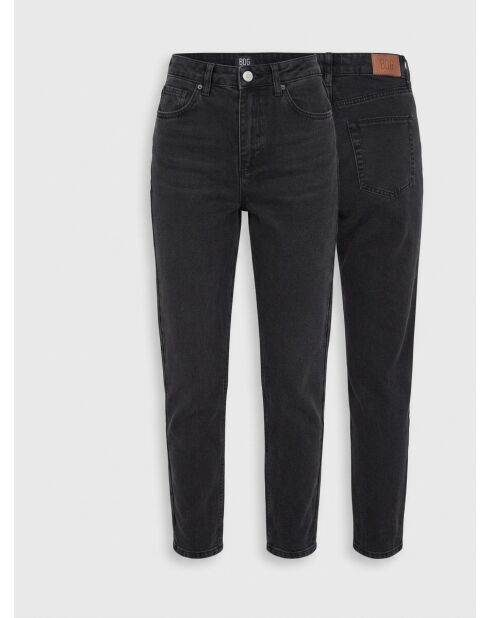 Gewaschene schwarze Mom-Jeans