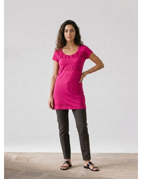 Langes T-Shirt mit Gazette-Print in Rosa