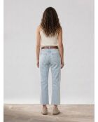 Hellblaue Boyfriend-Jeans mit kurzen Nähten