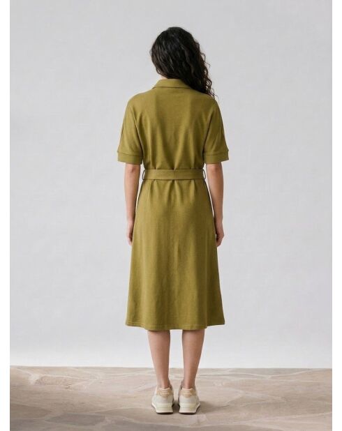 Khaki-Kleid Arias