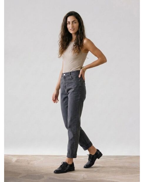 Remi Jeans in verwaschenem Schwarz