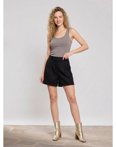 Ezielle schwarze Shorts