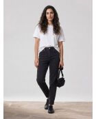 Gewaschene schwarze Mom-Jeans