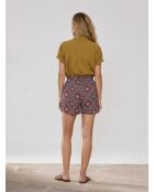 Rote Shorts Luce