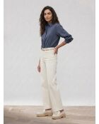 Weiße Jeans mit hohem Bund und weitem Bein