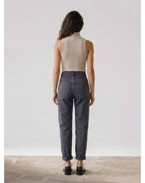 Remi Jeans in verwaschenem Schwarz