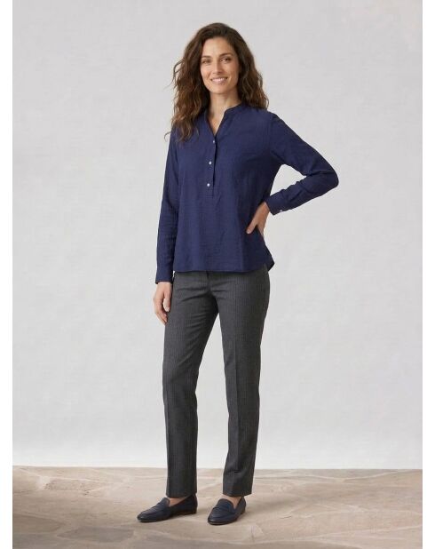 Blusa azul marino Bonita