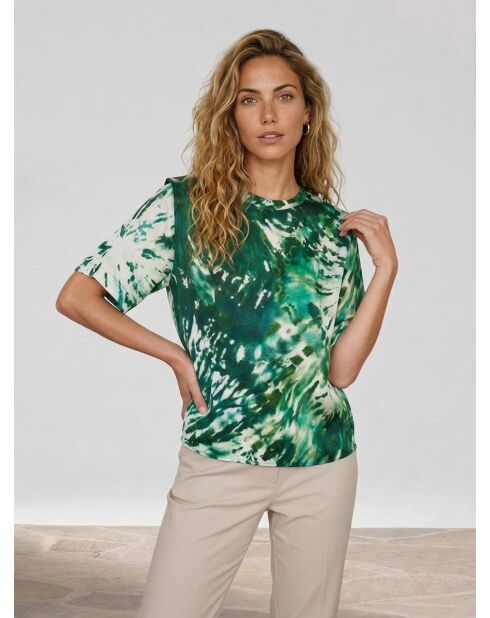 Blusa blanca con lazo y tinte verde