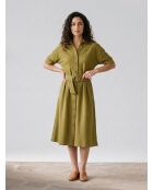 Khaki-Kleid Arias