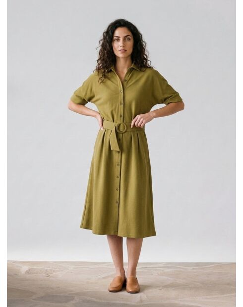Khaki-Kleid Arias