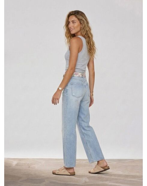 Mittelblaue, lockere Jeans