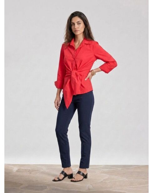 Rote Soka-Bluse
