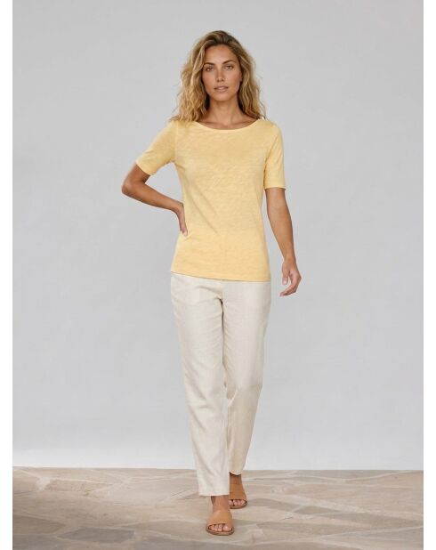 Gelbes T-Shirt mit U-Boot-Ausschnitt
