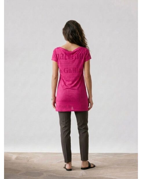 Langes T-Shirt mit Gazette-Print in Rosa