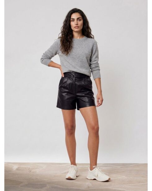 Zwarte Lise short van imitatieleer