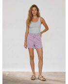 Lilafarbene Jeansshorts mit Sonnenschein