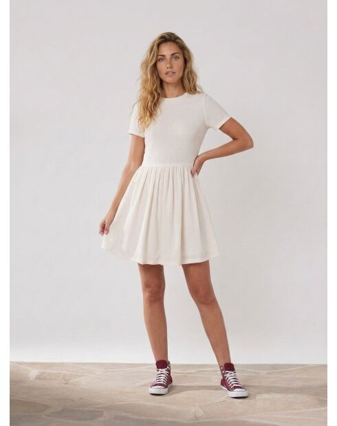 Calme lichtroze jurk