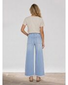 Hellblaue 7/8-Jeans mit hoher Taille