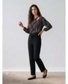 Blusa fluida con motivo multicolore e cut-out