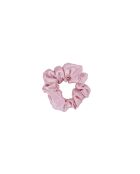 Roze zijden scrunchie