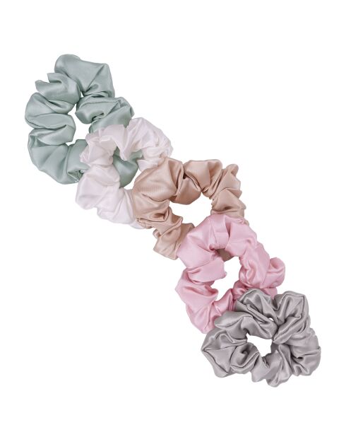 Roze zijden scrunchie