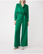 Pantalones verdes gigantes