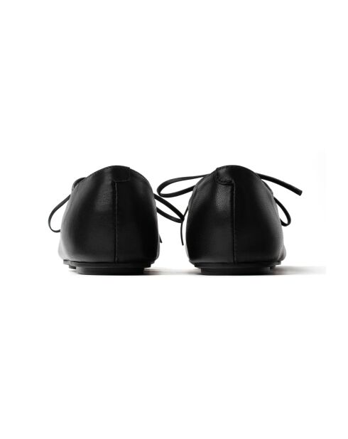Chaussures basses en cuir A Slow Dance Away noires