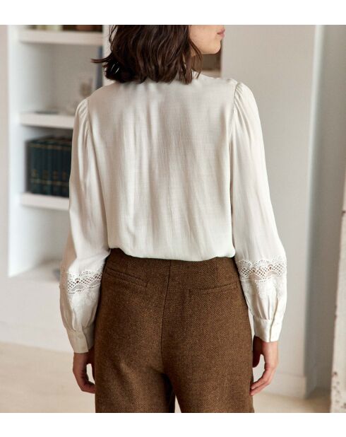 Ecrufarbene Bluse Bilena