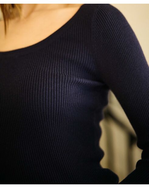 Pull Manat marine